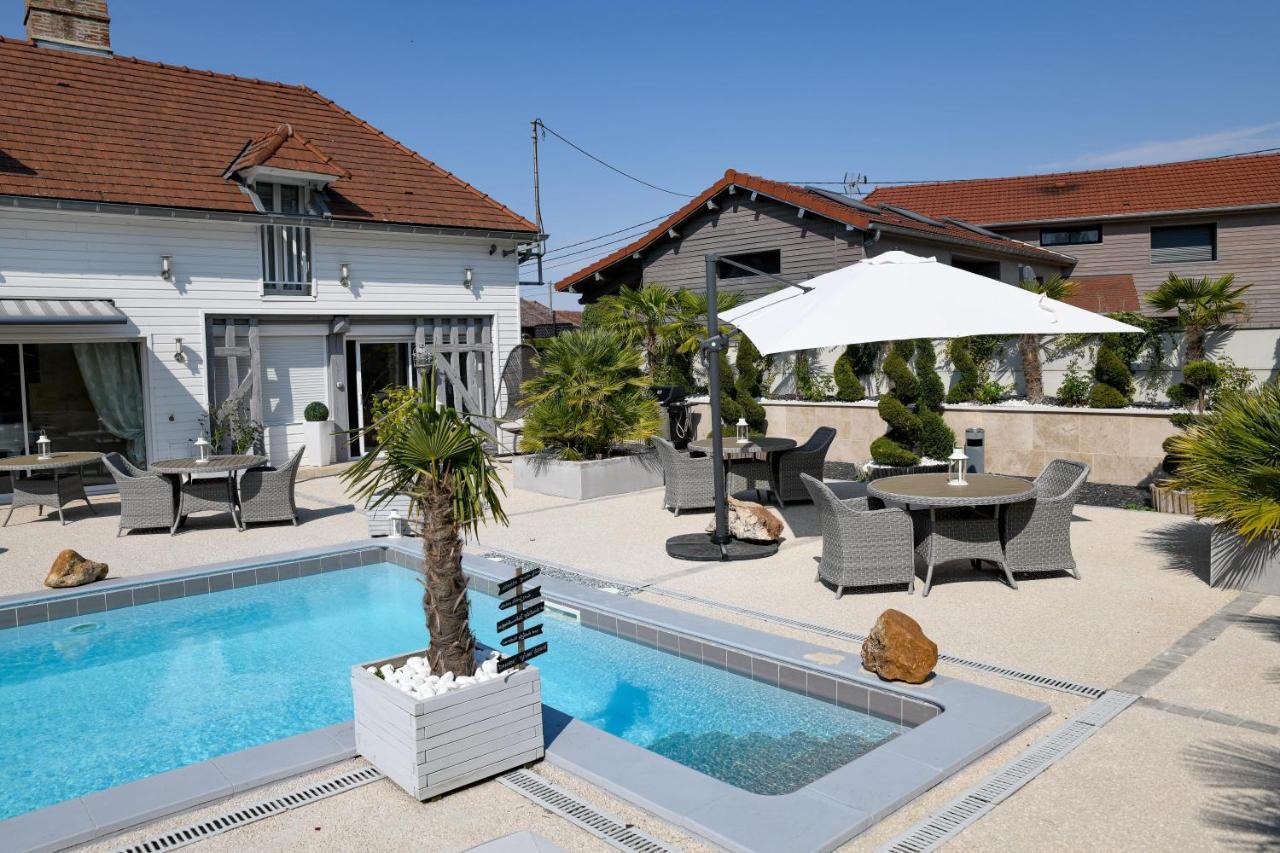 Villa De La Croix - Maison D'Hotes A 4 Minutes De L'A26 Avec Parking Villechetif Luaran gambar