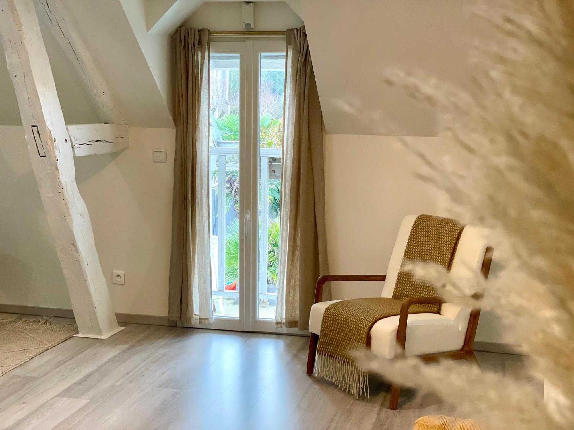 Villa De La Croix - Maison D'Hotes A 4 Minutes De L'A26 Avec Parking Villechetif Luaran gambar