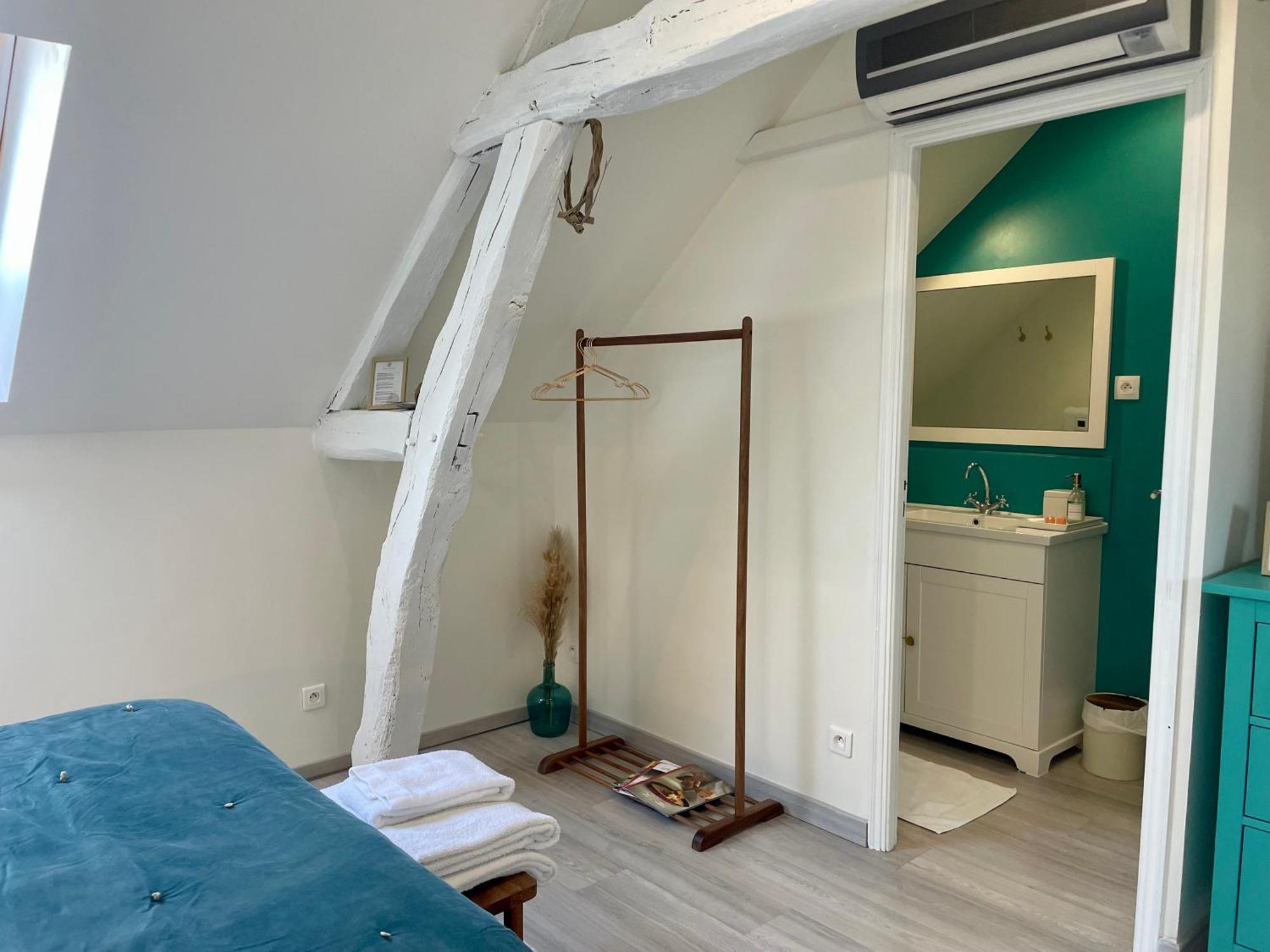 Villa De La Croix - Maison D'Hotes A 4 Minutes De L'A26 Avec Parking Villechetif Luaran gambar